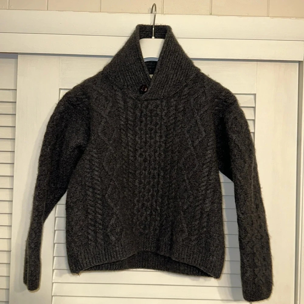Carraig Donn Made in Ireland 100% Merino Wool Gray Small Sweater Size Large